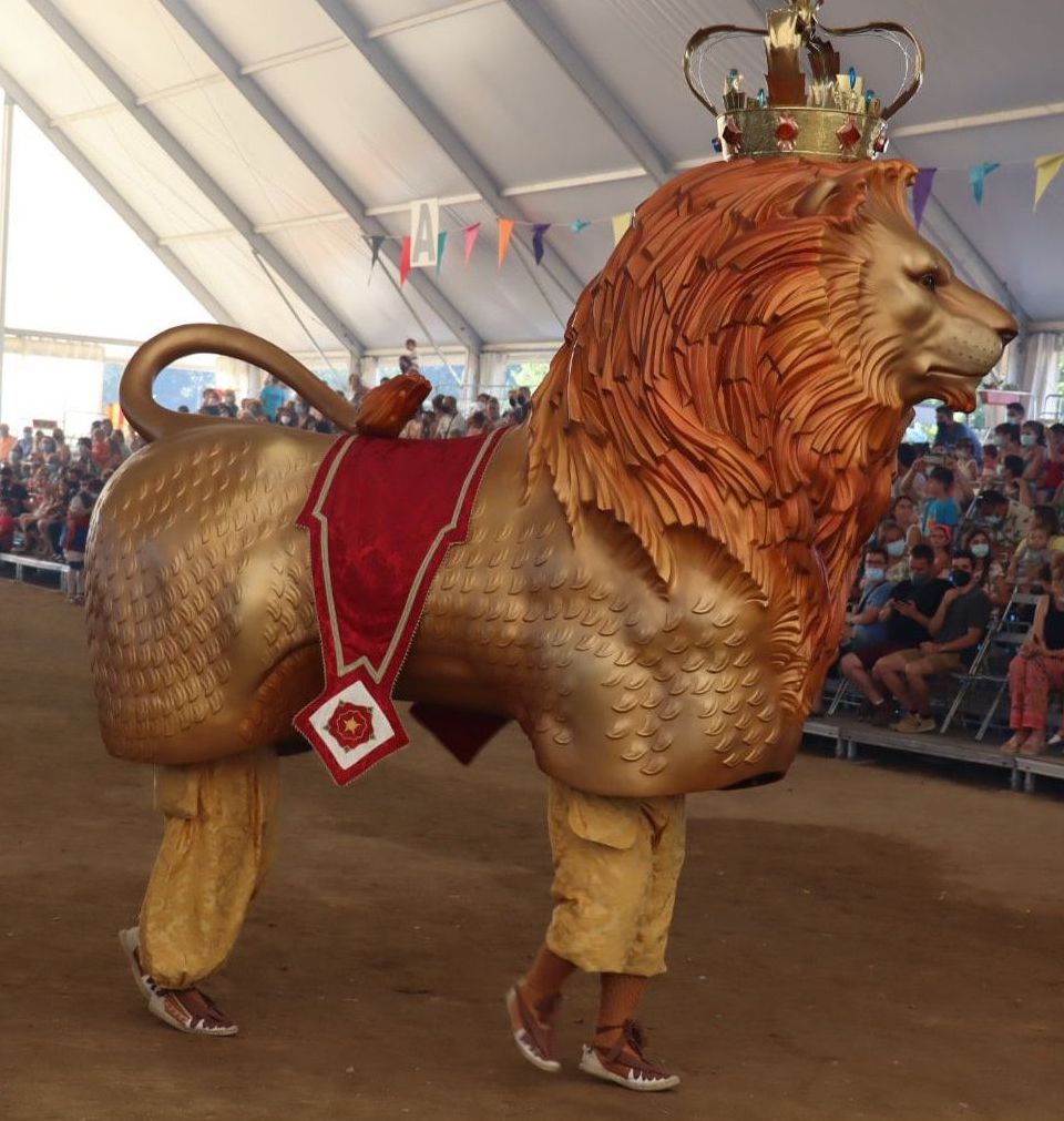 El Lleó al seguici festiu de Reus